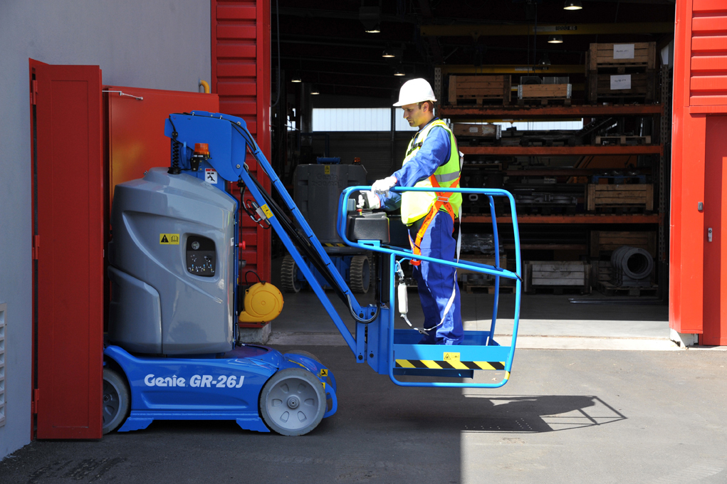 Вертикальный мачтовый подъемник Genie GR-26J